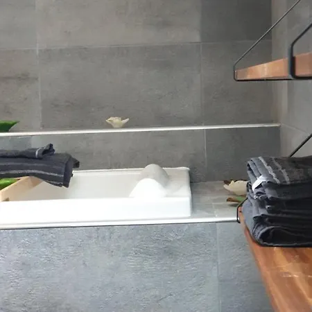 80m² Proche Frontiere Belge, Jardin Privatif, Terrasse, Inclus, 2 Chambres, Wifi - Fr-1-510-133 * Sebourg