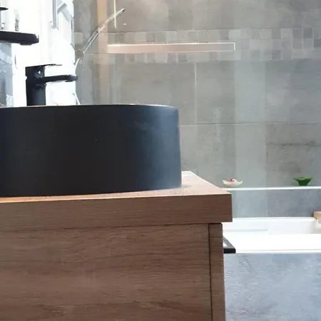 80m² Proche Frontiere Belge, Jardin Privatif, Terrasse, Inclus, 2 Chambres, Wifi - Fr-1-510-133 *