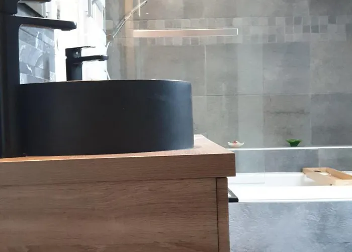 80m² Proche Frontière Belge, Jardin Privatif, Terrasse, Inclus, 2 Chambres, Wifi - Fr-1-510-133 *