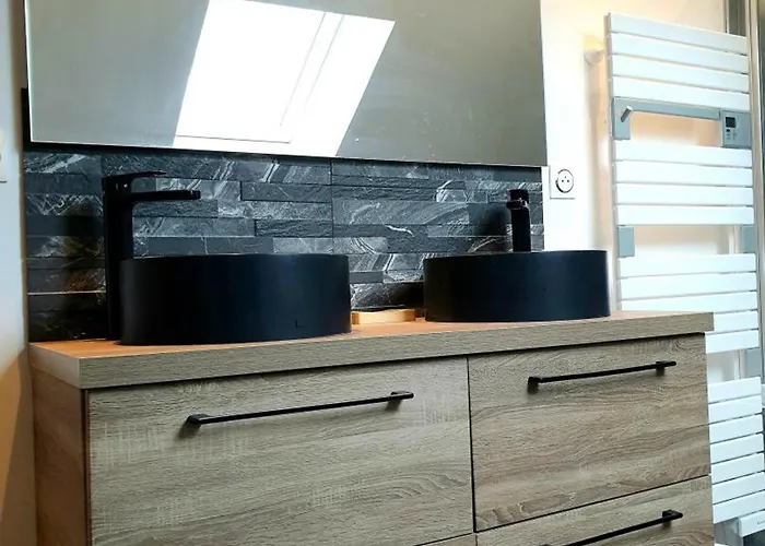 Hébergement de vacances 80m² Proche Frontière Belge, Jardin Privatif, Terrasse, Inclus, 2 Chambres, Wifi - Fr-1-510-133 *